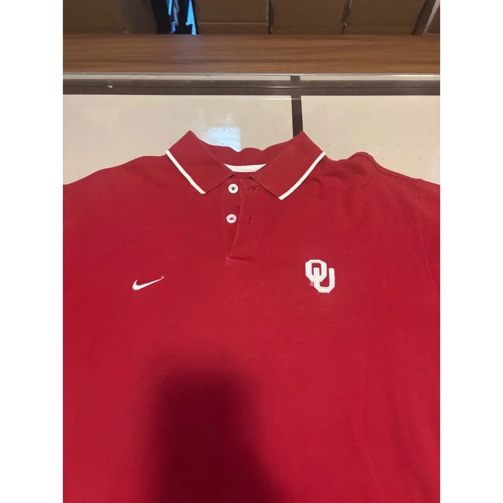 266 Nike Oklahoma Sooners OU Polo Shirt Mens Medium Red Short Sleeve NCAA